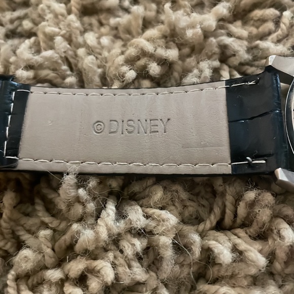 Disney Mickey Through the Years Watch - Picture 5 of 6